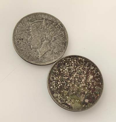 外国优质老铜币高银银币，周六九点倒数截拍，满百包邮，持续收拍，年后发货 - 英属东非1948、1950 年 1 先令2枚，是英国殖民东非时期的流通货币。币面乔治六世头像与狮子图案，分别象征英王权威与殖民统治，磨损痕迹见证了当时殖民经济体系下的货币流通状况。