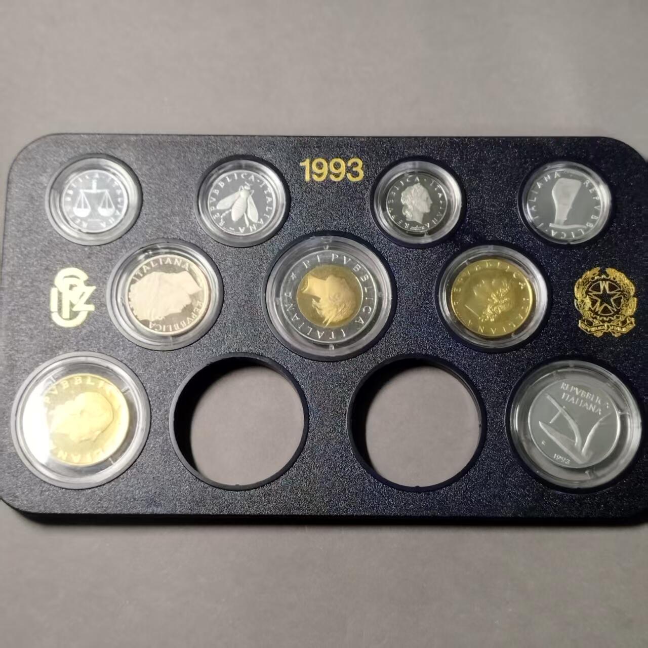 长老汇蛇年精选第九十八场拍卖 意大利1993年精制套币，含200Lira和500Lira精制纪念币，新版100Lira首发，量8500套