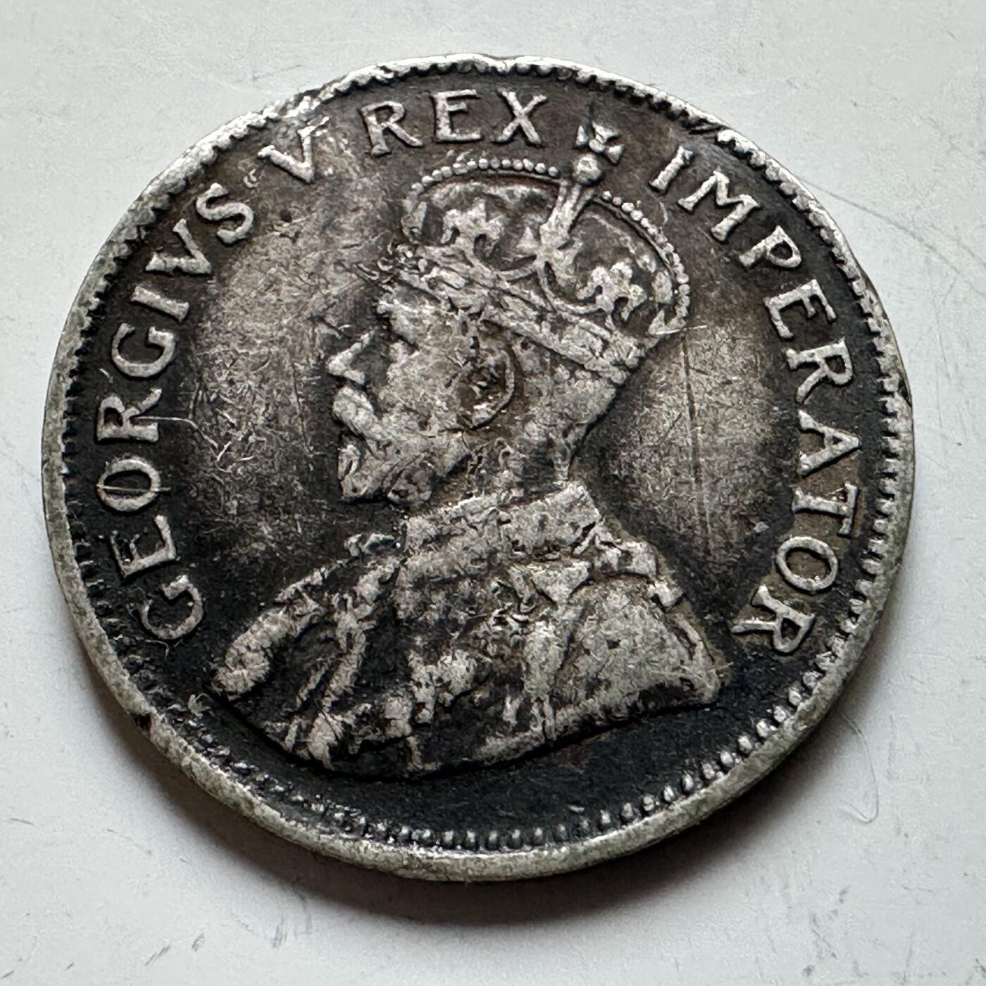 🌹外币初藏🌹🐯2026年第17场 快递将在12号停运 年前需发货的抓紧 ，年后正月十五恢复发货 英属南非1932年三便士银币 1.41克80%银