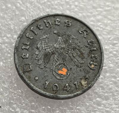 外国优质老铜币高银银币，周六九点倒数截拍，满百包邮，持续收拍，年后发货 - 纳粹德国 1941 年10 芬尼锌币，正值二战扩大、德国物资短缺时期。锌质铸币是战时经济的产物，币面帝国鹰徽象征法西斯统治，见证了纳粹德国在战争中的经济困境与政权特征。