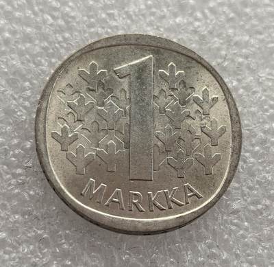 外国优质老铜币高银银币，周六九点倒数截拍，满百包邮，持续收拍，年后发货 - 芬兰 1967 年 1 马克银币，属于芬兰共和国时期的货币。币面的持剑狮子是芬兰国徽核心元素，象征国家独立与坚韧；另一面的枞树图案则呼应了芬兰的森林资源与自然特色，见证了战后芬兰的经济稳定与文化认同。
