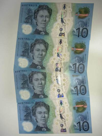春节钱币瓷器清货捡漏拍场 - 澳大利亚新版明亮版10元塑料钞 全新UNC连号四张