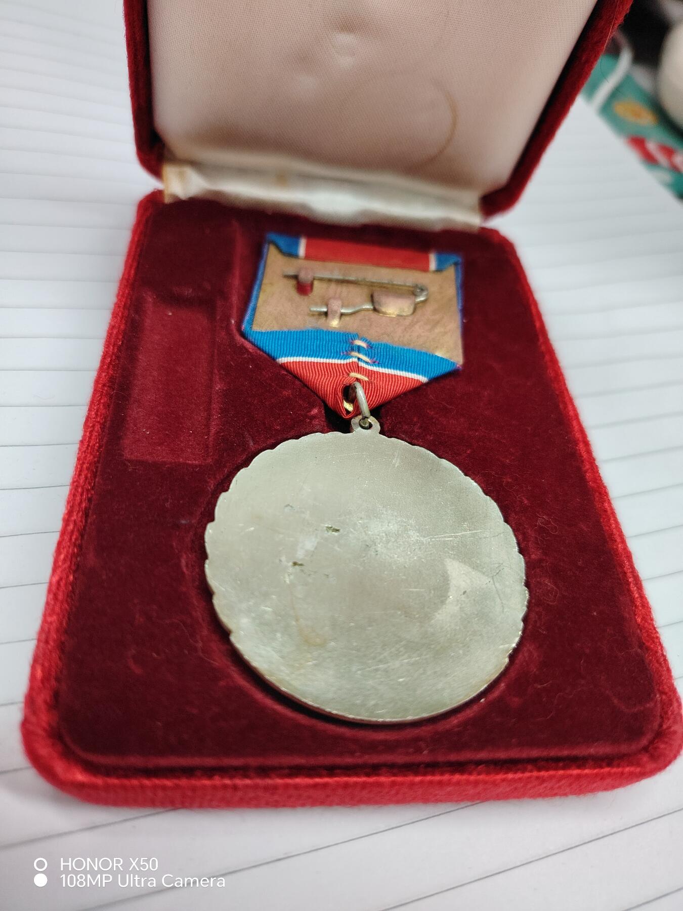 城南花开💐💐💐86场（节后发货） 朝鲜章20年纪念带盒