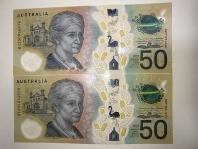 春节钱币瓷器清货捡漏拍场 - 澳大利亚新版50元塑料钞，全新UNC两张，非常漂亮