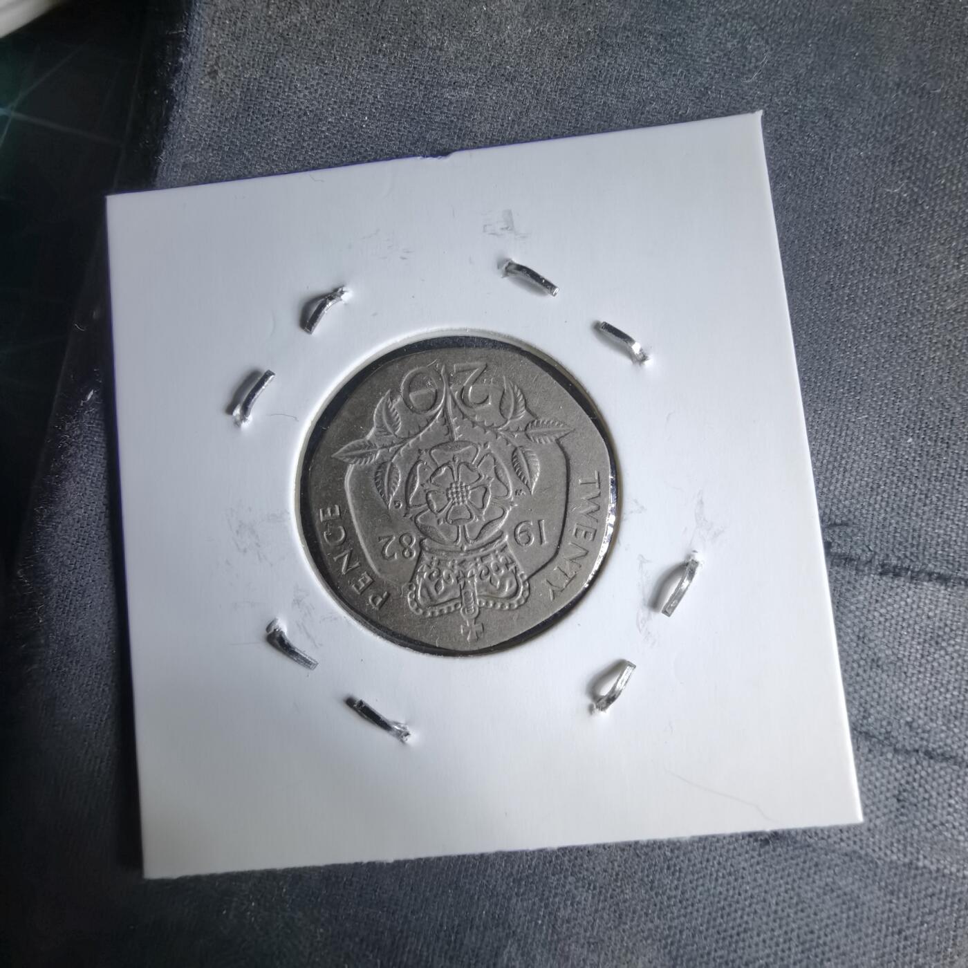 沼泽如烟--第987场 英国1982年20便士