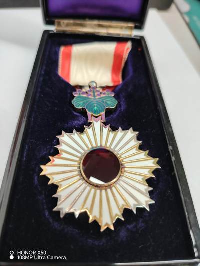 城南花开💐💐💐86场（节后发货） - 五等旭日带盒略