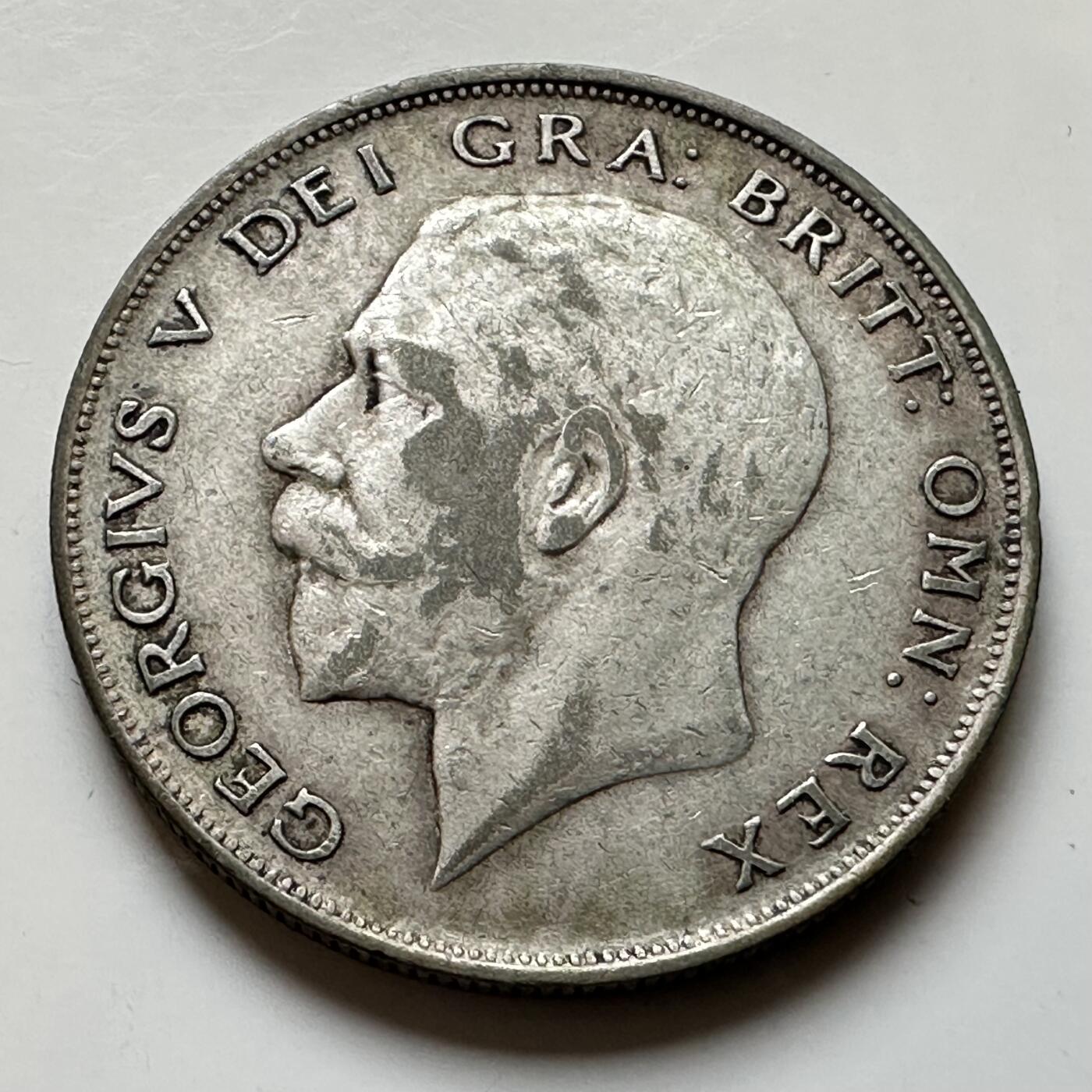 🌹外币初藏🌹🐯2026年第17场 快递将在12号停运 年前需发货的抓紧 ，年后正月十五恢复发货 英国1924年1/2克朗银币 14.1克50%银