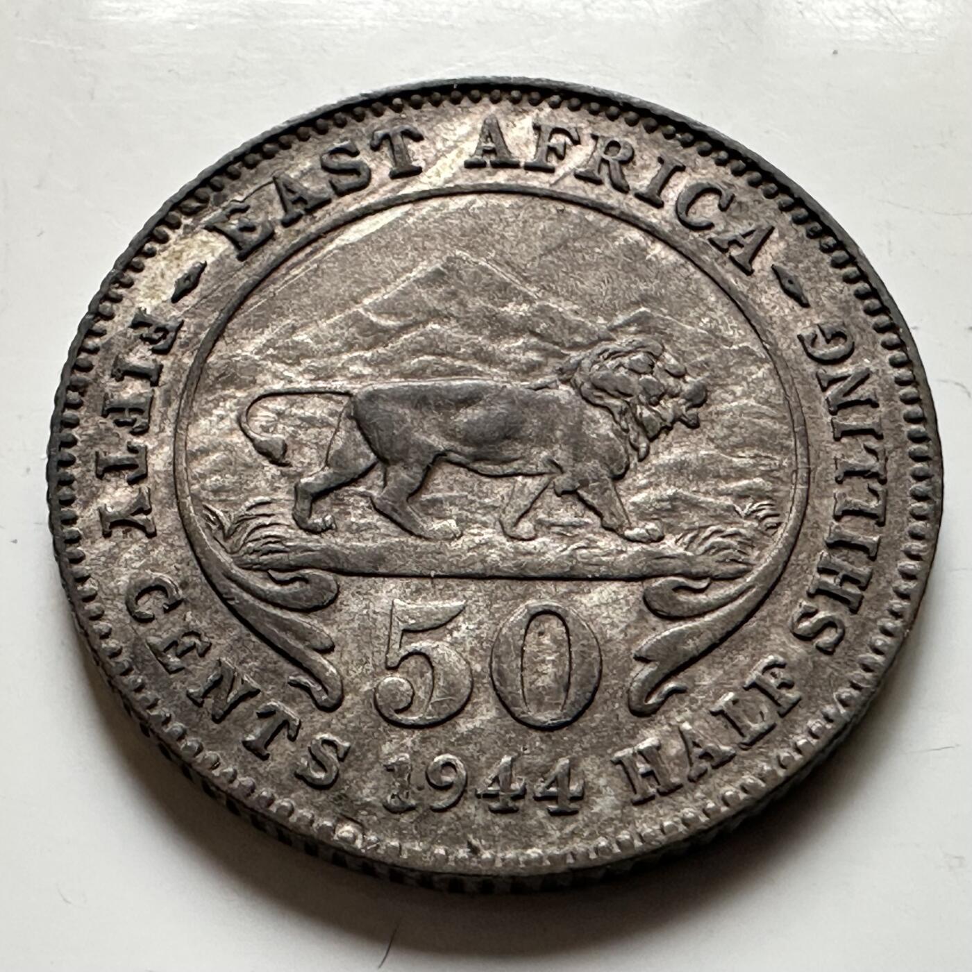 🌹外币初藏🌹🐯2026年第17场 快递将在12号停运 年前需发货的抓紧 ，年后正月十五恢复发货 英属东非1944年50分银币