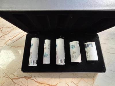 第190期拍卖 - 加拿大2024年首发硬币查尔斯头像卷币套装原盒证书 — 限量5000套（5分、10分、25分、1元、2元五个面额，每种各25枚）国外售价220美金2套