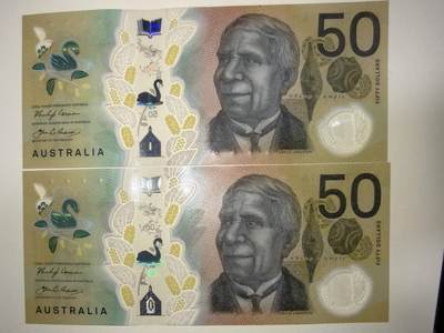 春节钱币瓷器清货捡漏拍场 - 澳大利亚新版50元塑料钞两张，全新UNC，非常漂亮