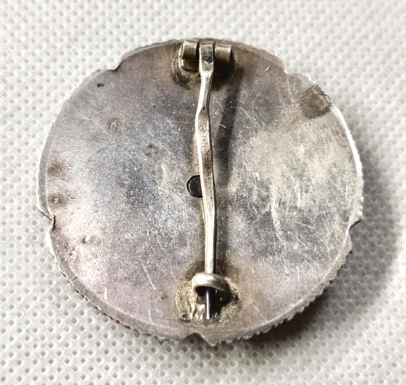 甄臻铺-世界币章拍卖（第49期）精品场拍品征集中，送拍享返佣金等优惠多多 南斯拉夫铁托时期人民二等银质勋章（苏联莫斯科中央铸币厂出厂30.27g，9成以上银）