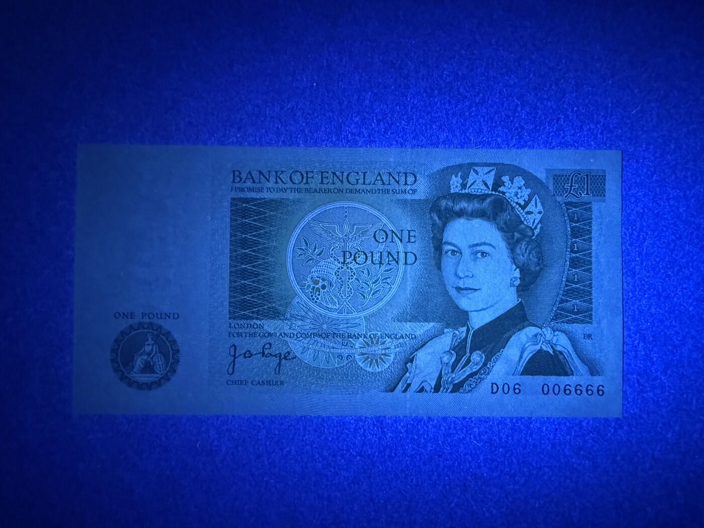 《艾美收藏》第231期-2.8周日外币精品(春节前收官)-世界最佳纸币特辑 英格兰1镑 UNC D序列 少见靓号倒置数二06组合全偶数狮子号006666