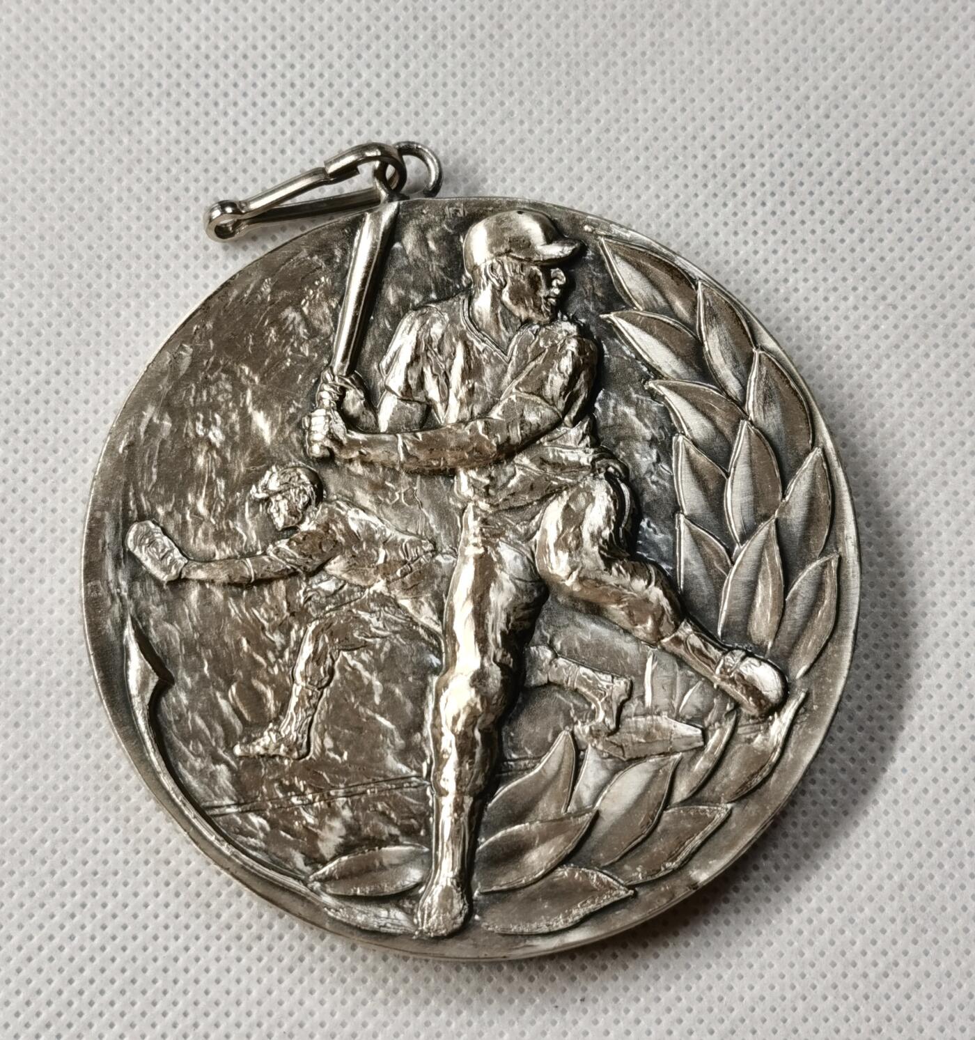 甄臻铺-世界币章拍卖（第49期）精品场拍品征集中，送拍享返佣金等优惠多多 日本棒球大会高浮雕纪念章 74MM  253.4克