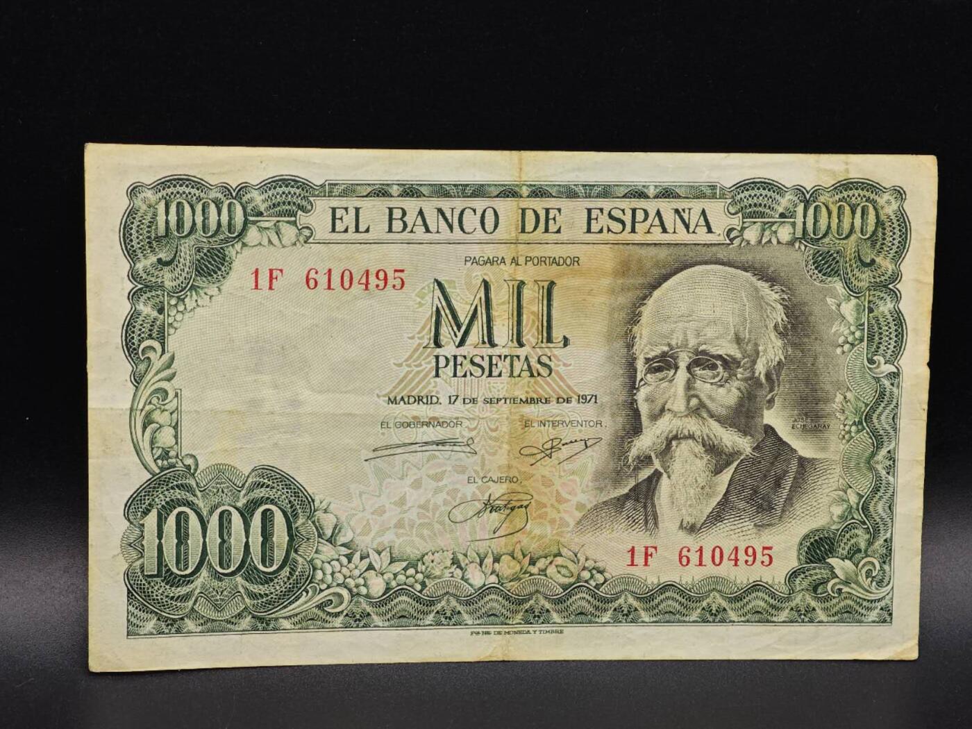 【淘币小摊】实时拍第八百六十五拍   纸币场    年前最后一周之前预留预留8号9号全部发出请更换最新收货地址不方便收货的请勿参拍或者顺丰到付 西班牙100比赛塔纸币【有折】