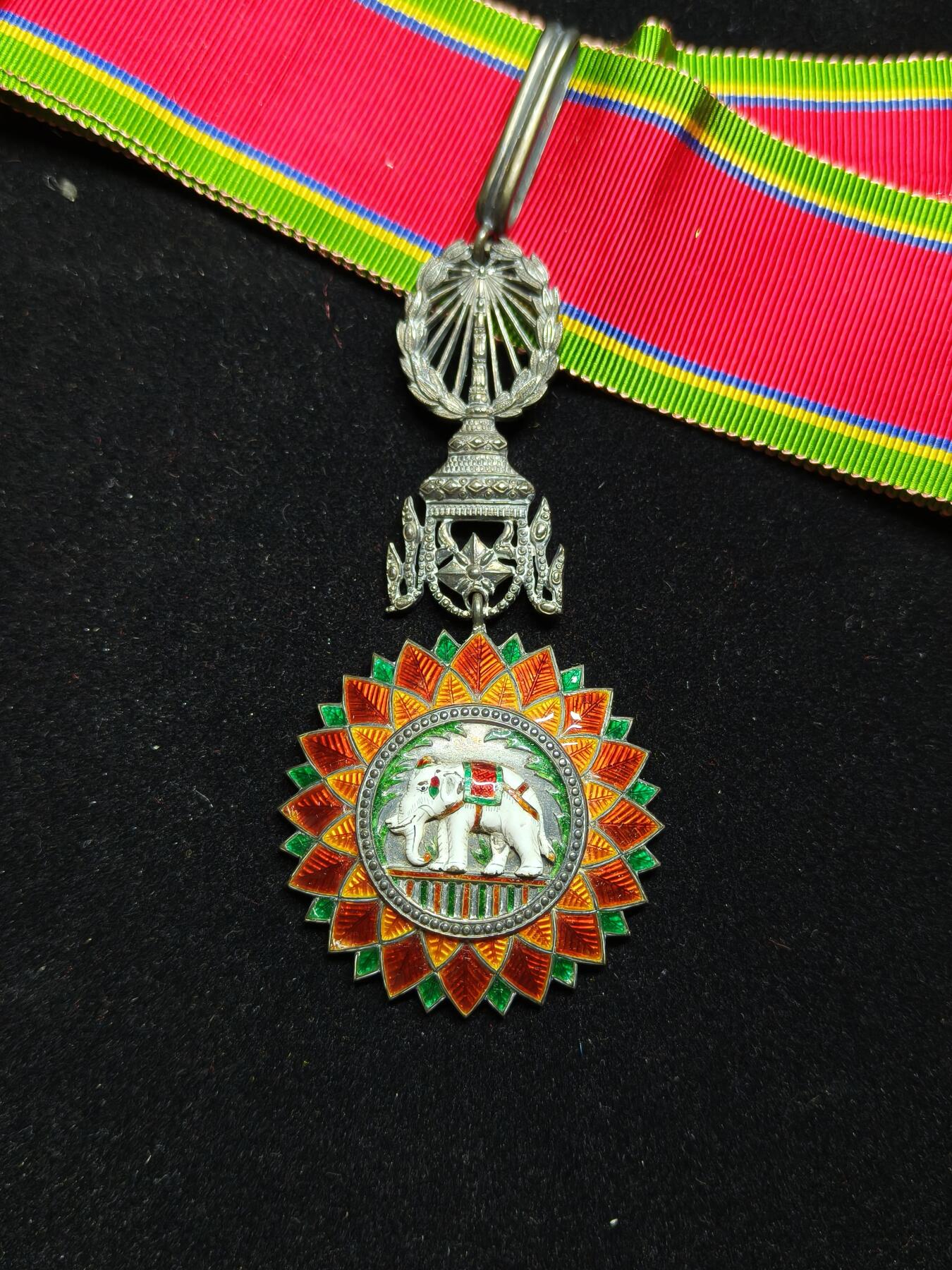 2026新年第一场  英国伦敦代工暹罗王国时期指挥官级白象勋章 早期勋章严格限制人数 非常罕见 距今一百多年珐琅保存较好