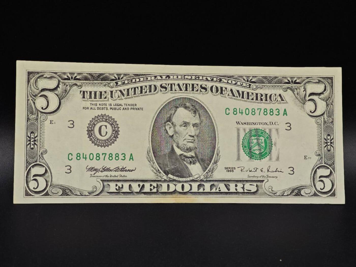 【淘币小摊】实时拍第八百六十五拍   纸币场    年前最后一周之前预留预留8号9号全部发出请更换最新收货地址不方便收货的请勿参拍或者顺丰到付 美国5美元纸币【有折】