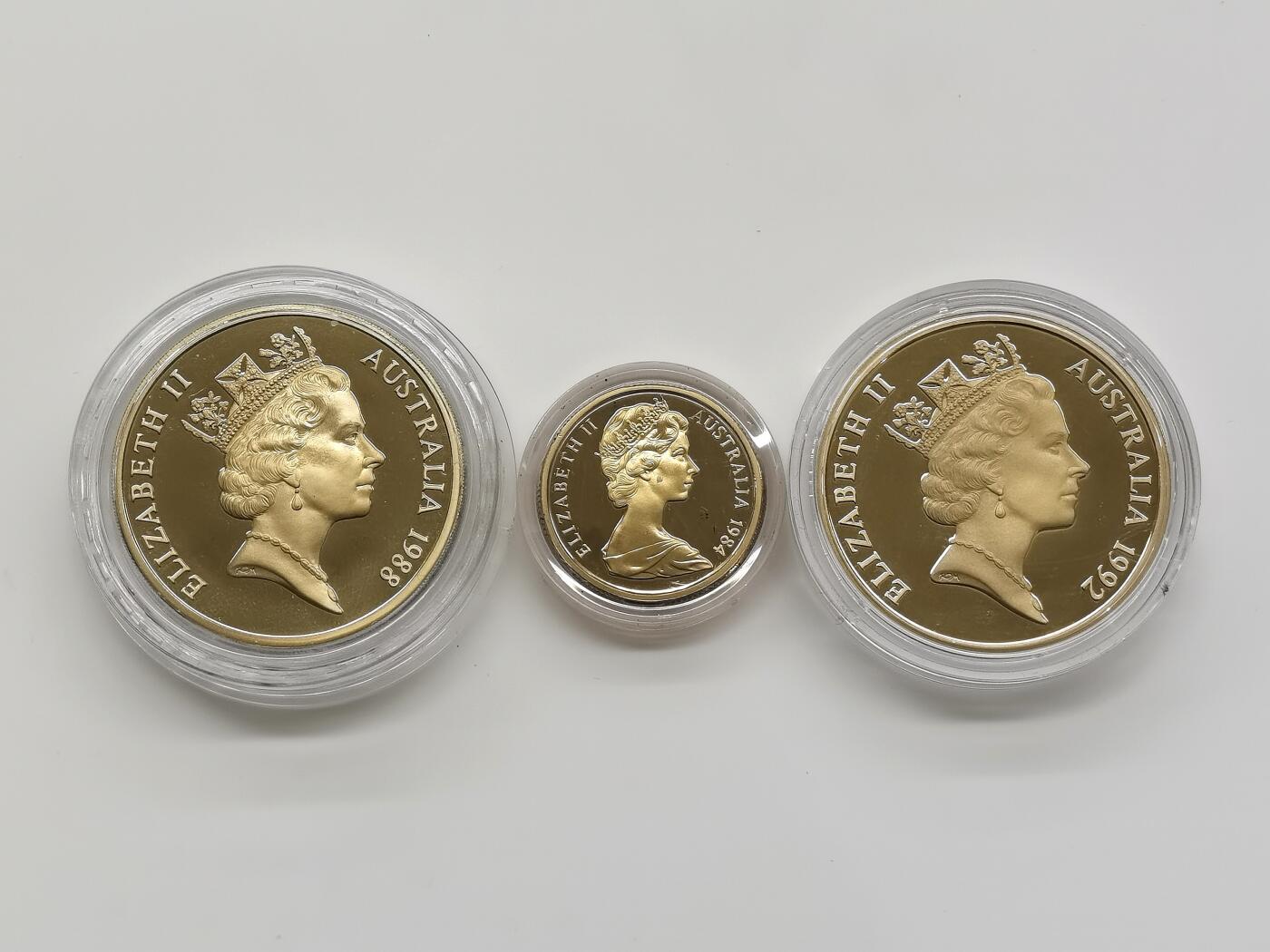 博洋堂“心向春光”2月精品大拍专场暨第160期（全场包邮） 澳大利亚1984年1元、1988年5元、1992年5元精制币3枚一组，原盒其中2枚有证书