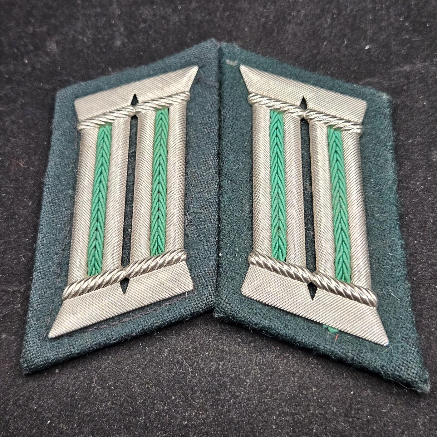 0元起拍勋章 第332期 咸鱼国勋章拍卖专场 2月8日（周日）下午6：00开始 东德警务军官领章一对