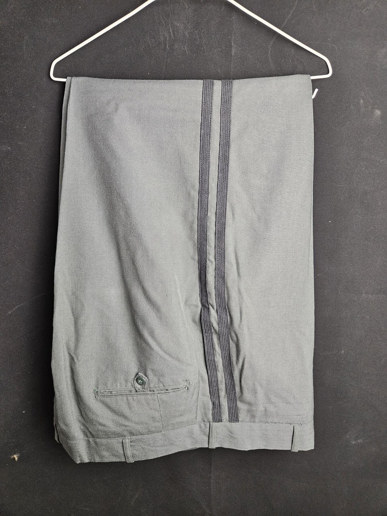 0元起拍勋章 第332期 咸鱼国勋章拍卖专场 2月8日（周日）下午6：00开始 美国陆军将官绿常裤子 腰围98 裤长110