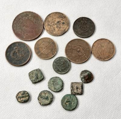 甄臻铺-世界币章拍卖（第49期）精品场拍品征集中，送拍享返佣金等优惠多多 - 8枚清代民国铜板，包含一枚大汉铜板和三枚日本龙洋辅币，以及七枚打制铜币种类比较多