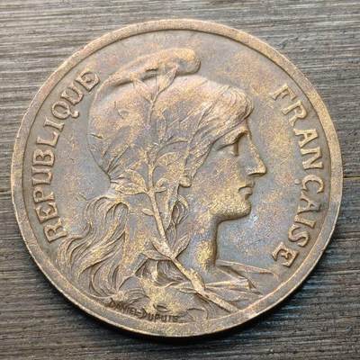 【铜匠收藏】★第147★散币专场 不寄存，30包邮。不满30元，支付5元运费。《接受代拍 代送NGC评级》 82【无寄存】法国 1916年 10分 铜币 彩光美品