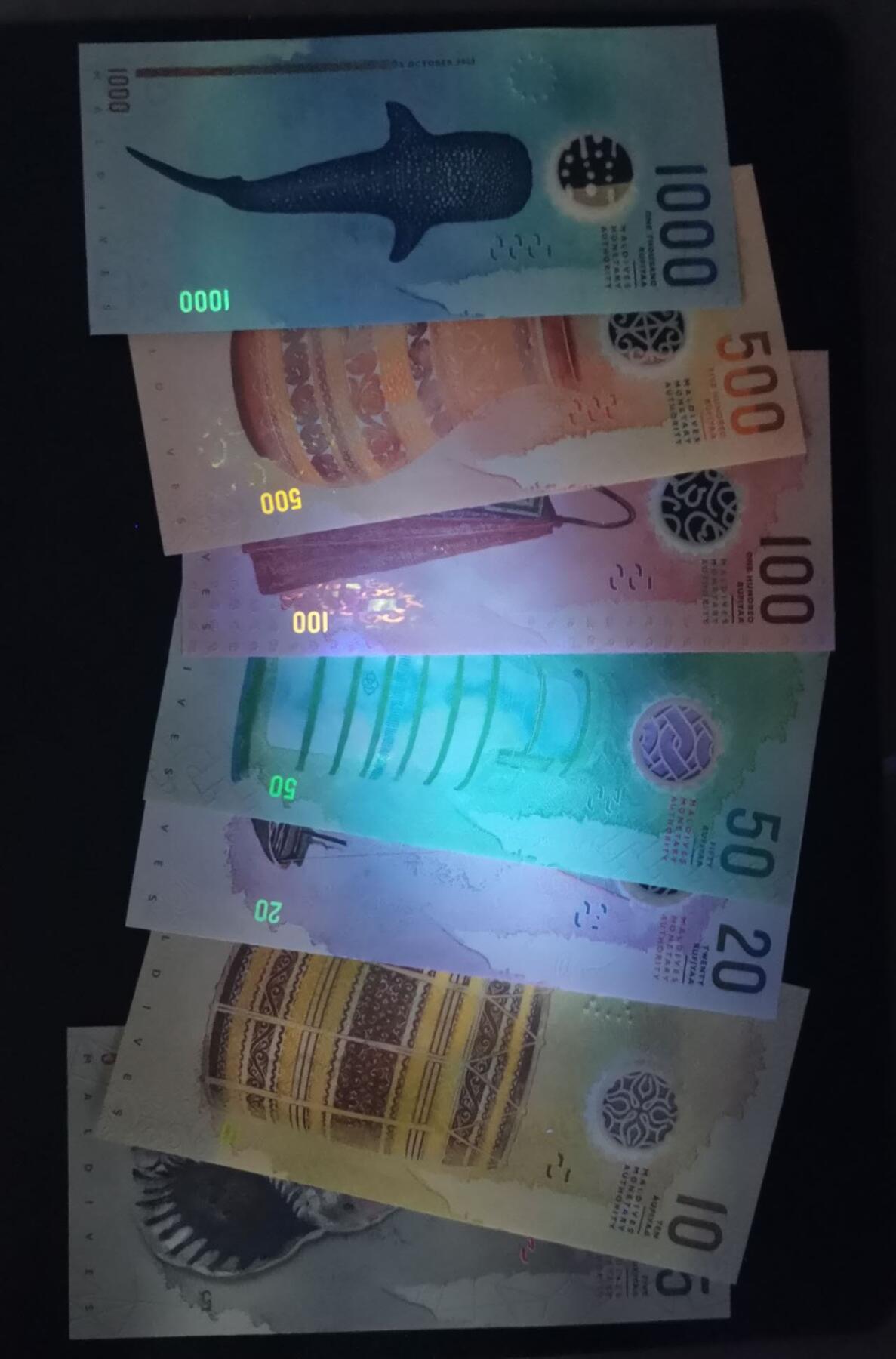 《艾美收藏》第231期-2.8周日外币精品(春节前收官)-世界最佳纸币特辑