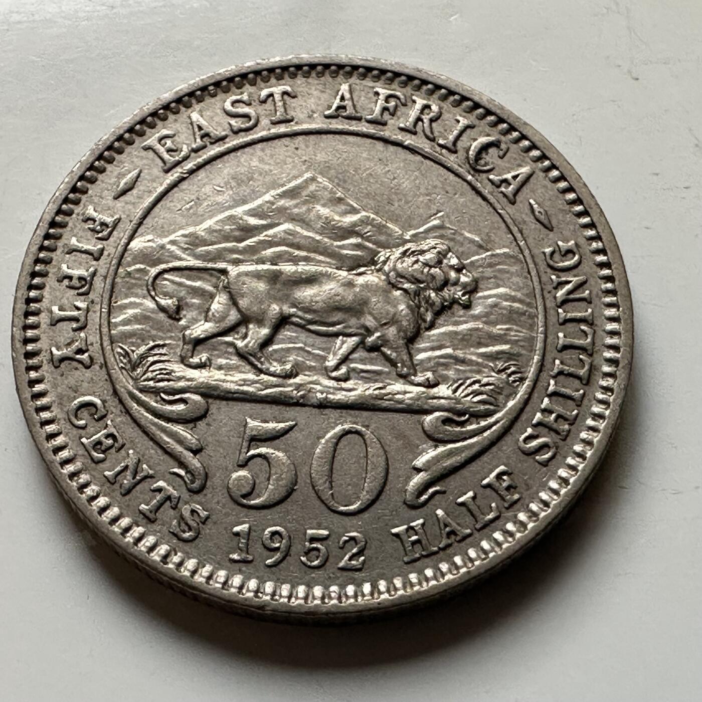 🌹外币初藏🌹🐯2026年第17场 快递将在12号停运 年前需发货的抓紧 ，年后正月十五恢复发货 英属东非1952年50分 