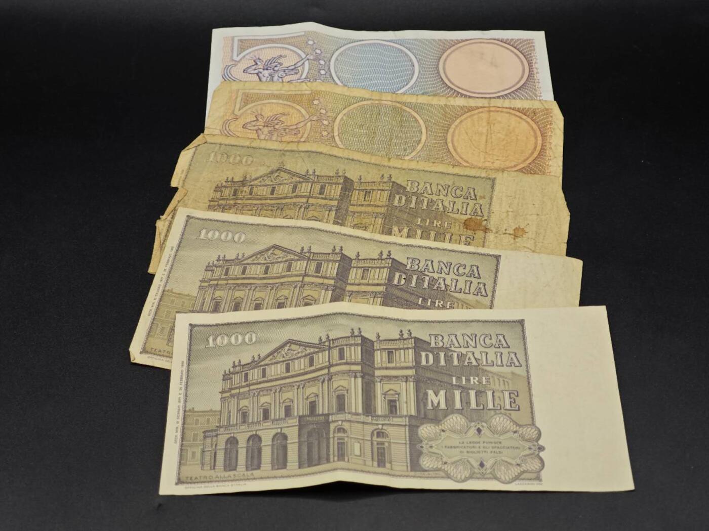 【淘币小摊】实时拍第八百六十五拍   纸币场    年前最后一周之前预留预留8号9号全部发出请更换最新收货地址不方便收货的请勿参拍或者顺丰到付