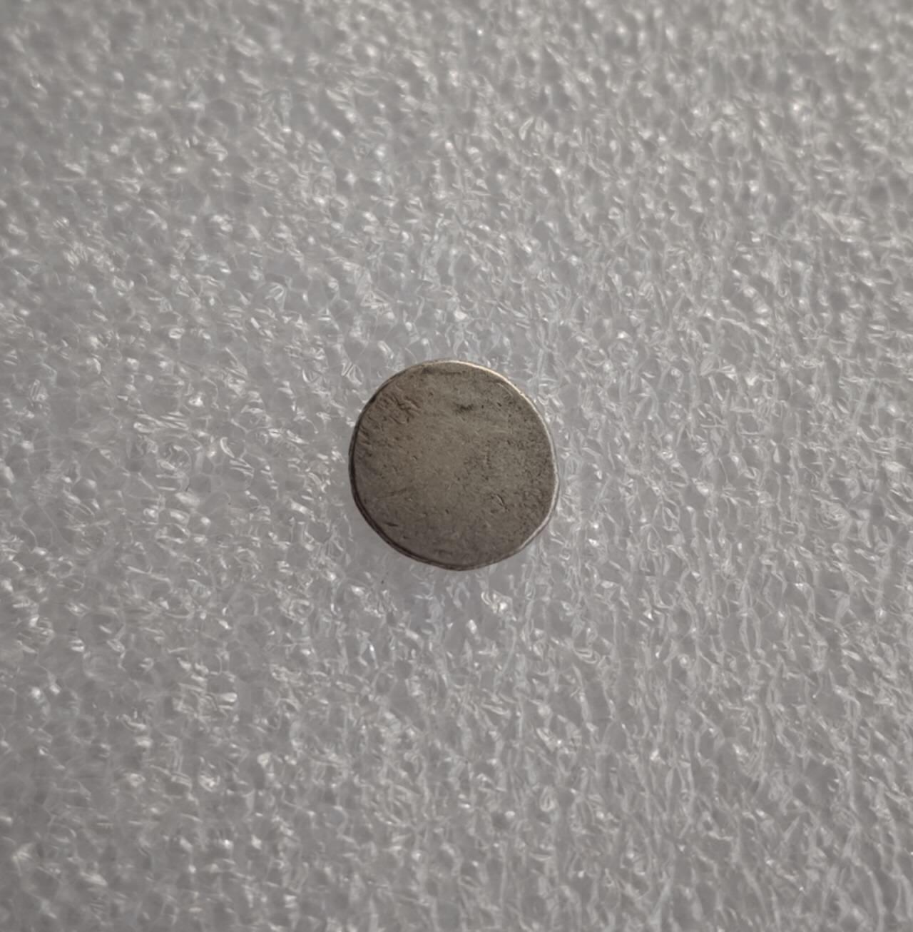 瓶子🏺第228期拍卖会  18世纪柬埔寨红鸟1Pe打制银币