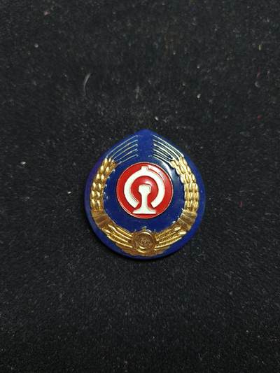 2026新年第一场  - 80  90年代早期铁路帽徽 3