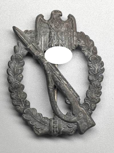 小驴勋章奖章收藏2月7日周六晚六点拍卖（珍爱和平，收藏战争，铭记历史，勿忘国耻，忠党爱国。有偿代拍，送拍规则在简介最后，参拍须阅读规则后再参拍，关系到运费包装发货时效真假辨别等关键信息，拍卖时不再发原图，看大图店主微信码在拍卖店铺介绍里） - 步兵突击奖章，锌质铸造，背打GWL标