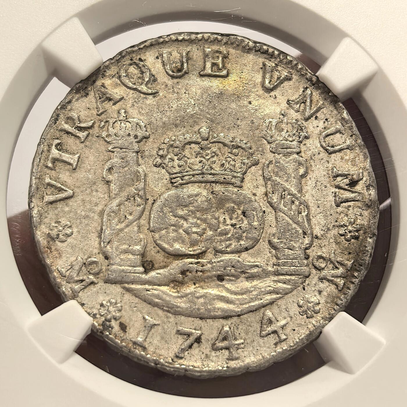 博洋堂“心向春光”2月精品大拍专场暨第160期（全场包邮） NGC AUD 西属墨西哥1744年地球双柱4r，打制的非常清晰，底光不错，实属难得，表面并未发现明显的戳记，可能错评，4r数量要远小于8r，此枚值得关注