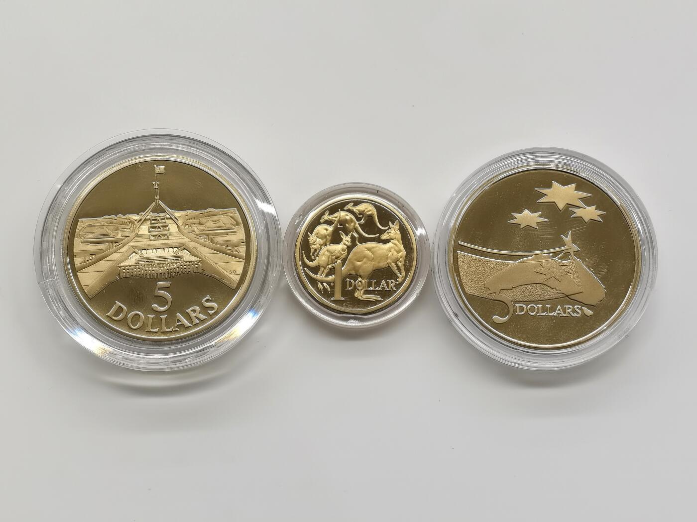 博洋堂“心向春光”2月精品大拍专场暨第160期（全场包邮） 澳大利亚1984年1元、1988年5元、1992年5元精制币3枚一组，原盒其中2枚有证书