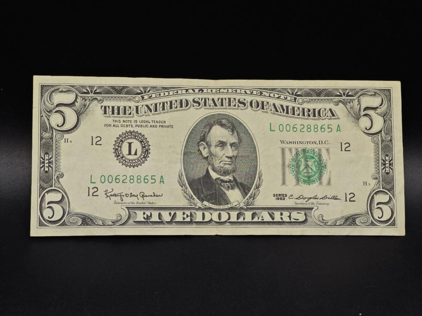 【淘币小摊】实时拍第八百六十五拍   纸币场    年前最后一周之前预留预留8号9号全部发出请更换最新收货地址不方便收货的请勿参拍或者顺丰到付 美国5美元纸币【有折】