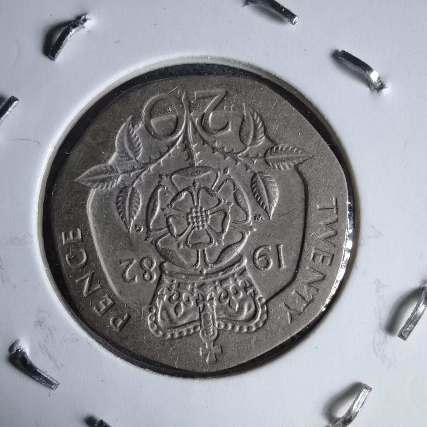 沼泽如烟--第987场 英国1982年20便士