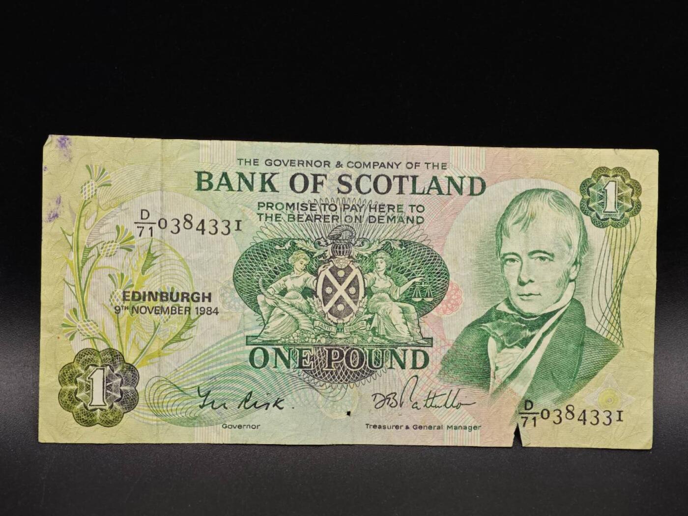 【淘币小摊】实时拍第八百六十五拍   纸币场    年前最后一周之前预留预留8号9号全部发出请更换最新收货地址不方便收货的请勿参拍或者顺丰到付 英国苏格兰银行一镑纸币【有折】