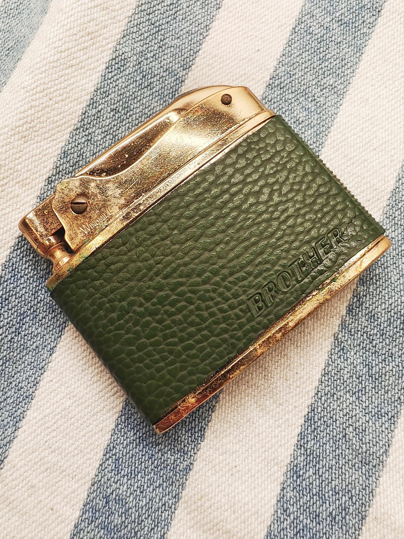 70年代日本brother风车windmill浪琴牛皮磕头煤油打火机烟盒礼盒套装 古董火机