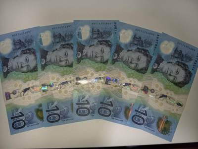 春节钱币瓷器清货捡漏拍场 - 澳大利亚新版明亮版10元塑料钞 全新UNC五张，部分连号