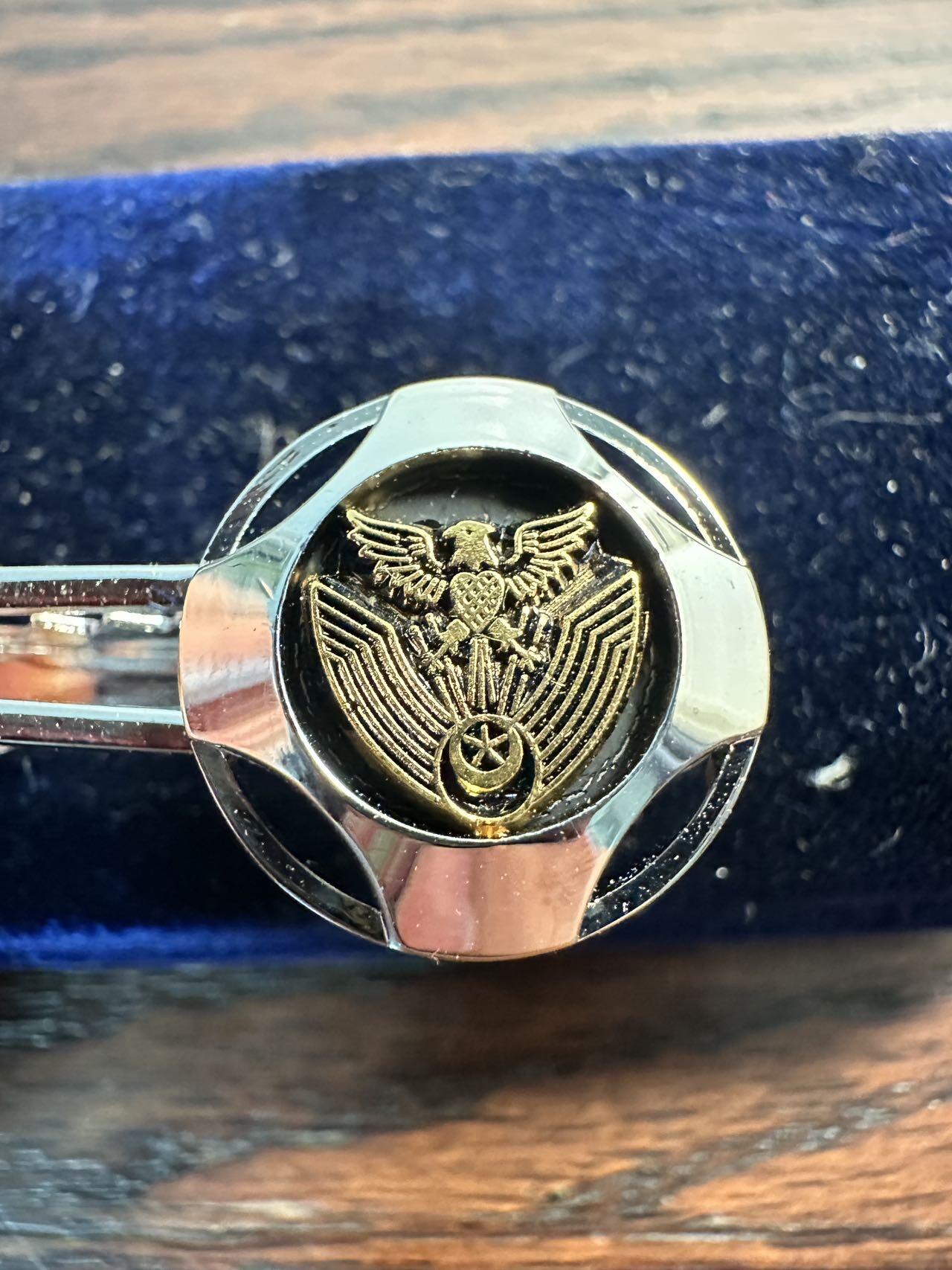 蒂克钱币 -第58场 日本企业章 徽章专场 日本航空自卫队 联合干部会 领带夹 有编号189