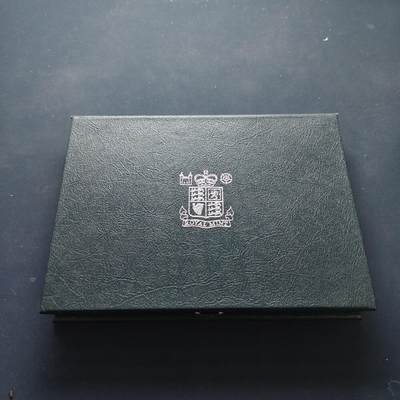 【全场包邮】纯粹捡漏拍501场-持续更新中 - 英国1988年官方精制套币-盒证全-含1镑盾徽精制币