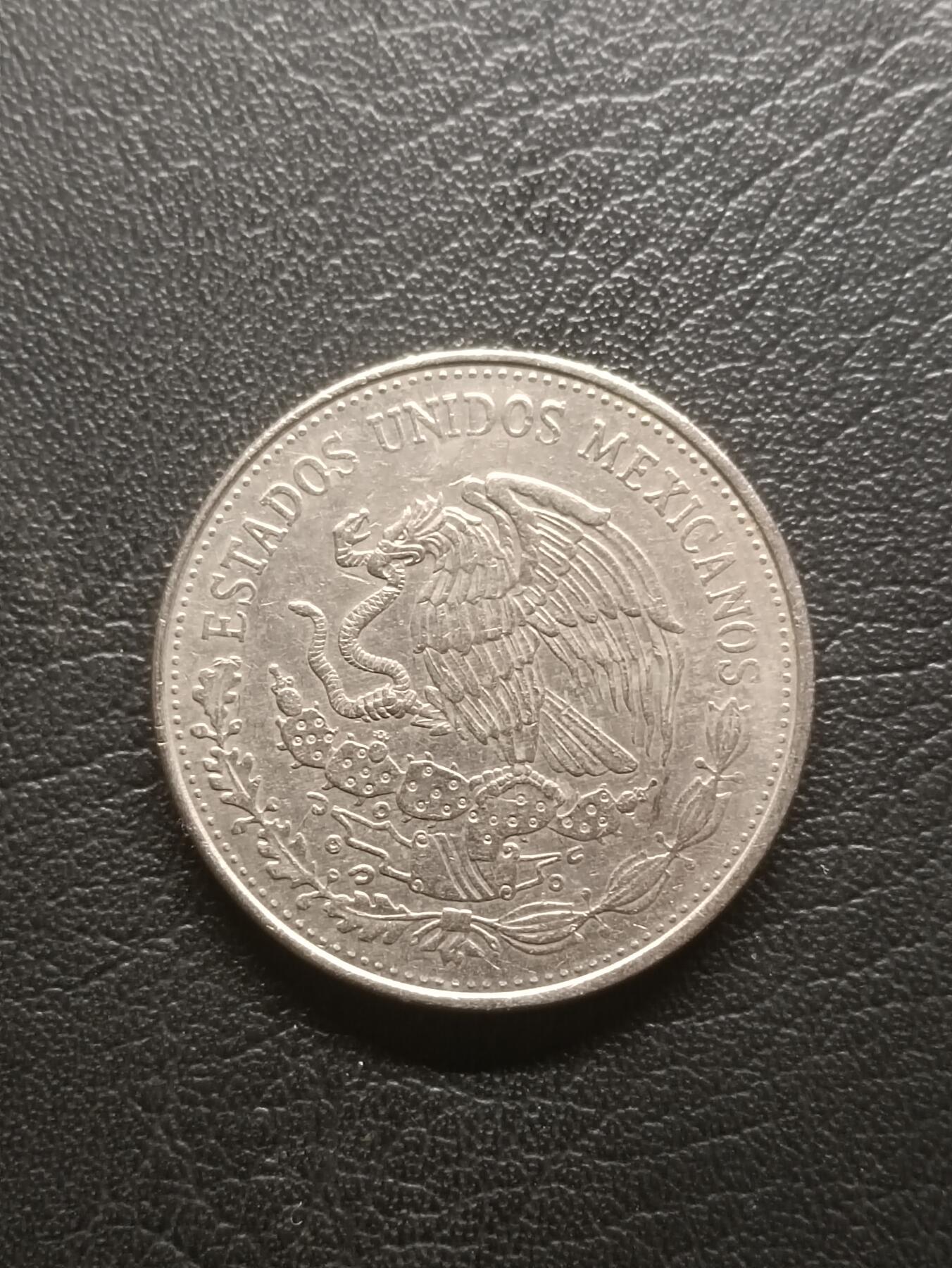 荟藏特别场次第一期——“社长的钢镚堆” 墨西哥1984年20比索 末年份 白铜制 大尺寸