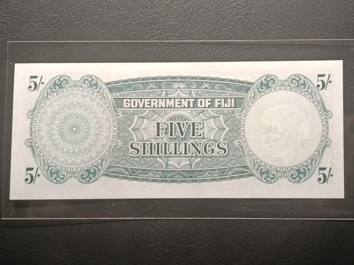 【年前末拍！】2026二月第二期，总216期 英属斐济1962年5先令UNC-，大冠女王