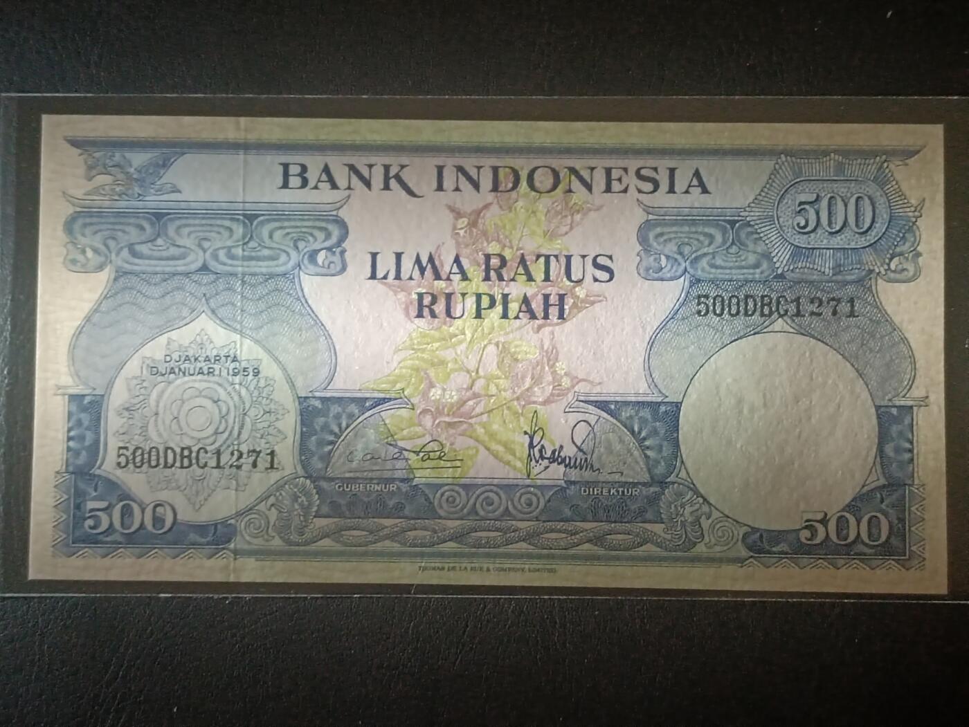 【年前末拍！】2026二月第二期，总216期 印度尼西亚1959版500卢比UNC-，早期三字母短号码品种