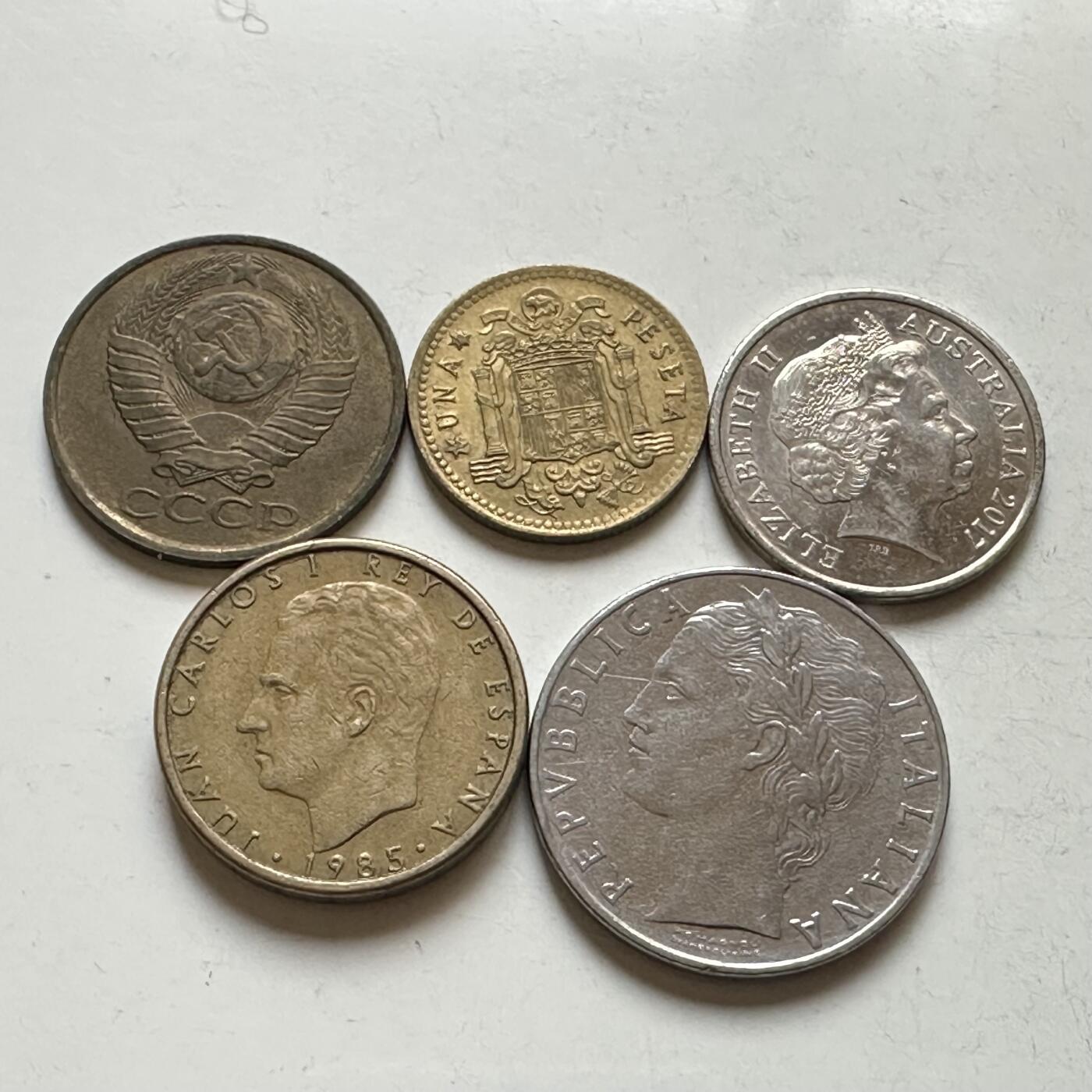 🌹外币初藏🌹🐯2026年第17场 快递将在12号停运 年前需发货的抓紧 ，年后正月十五恢复发货 散币5枚