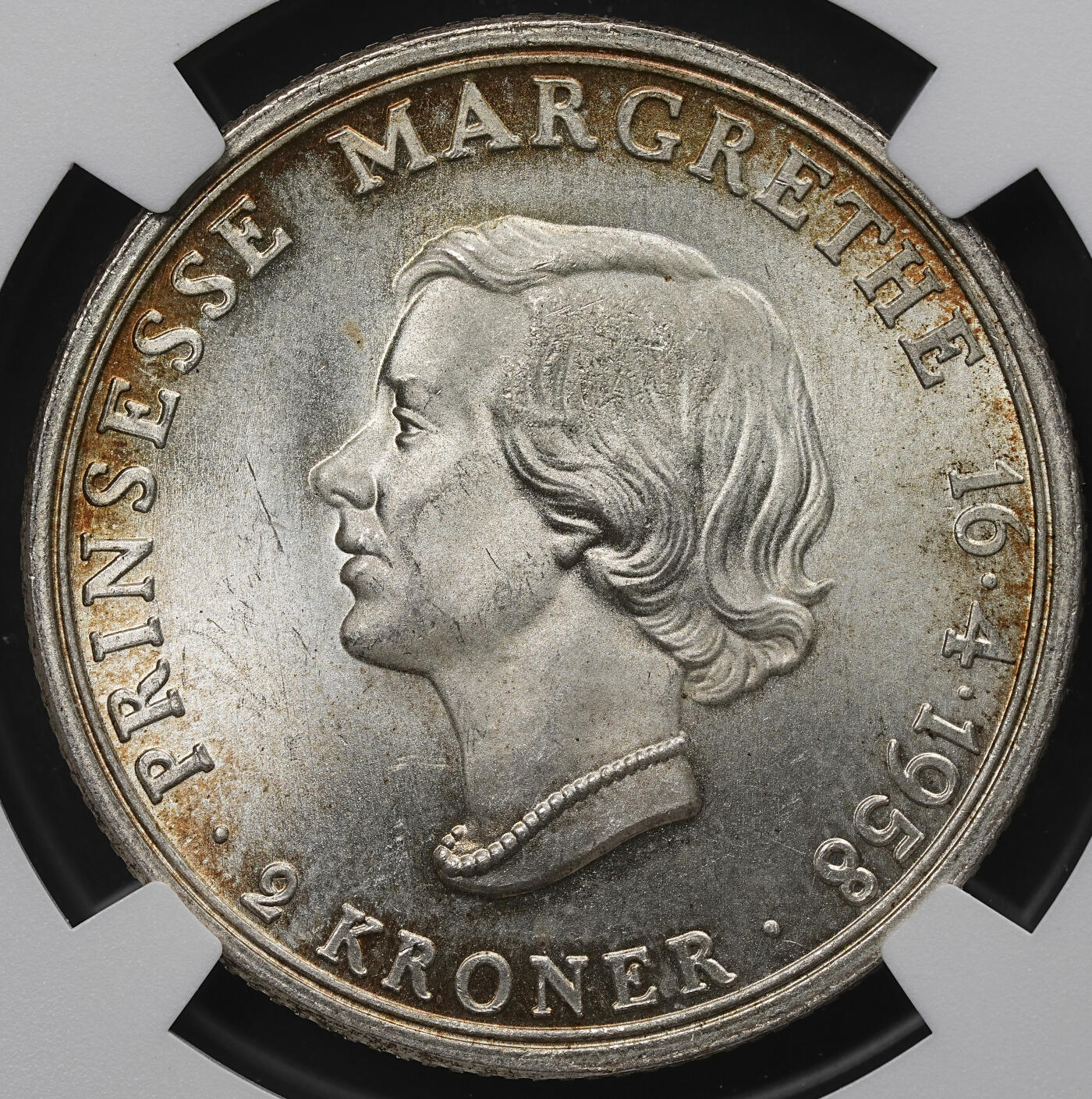 修遠堂世界钱币第104期 NGC MS65 1958年丹麦玛格丽特公主18周岁纪念2克朗银币