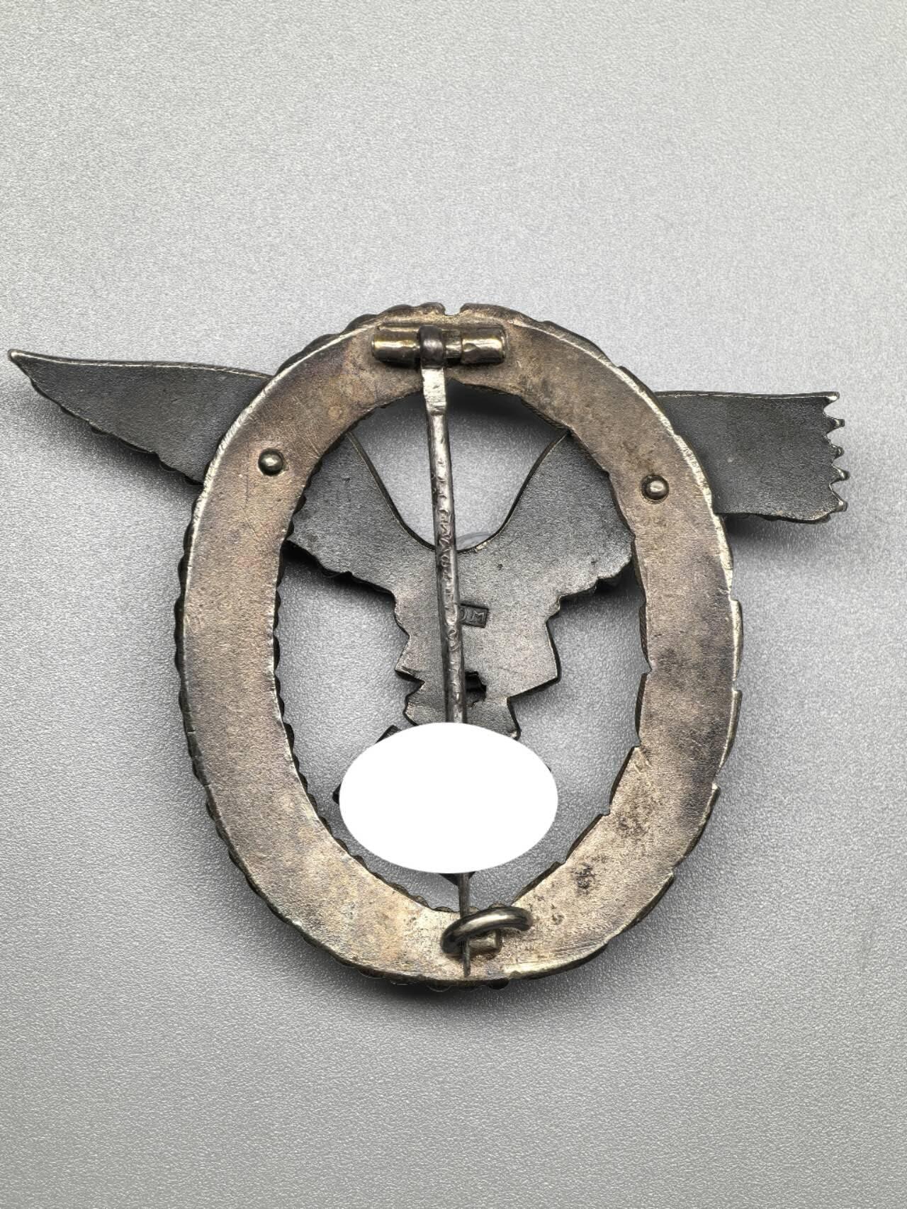 小驴勋章奖章收藏2月7日周六晚六点拍卖（珍爱和平，收藏战争，铭记历史，勿忘国耻，忠党爱国。有偿代拍，送拍规则在简介最后，参拍须阅读规则后再参拍，关系到运费包装发货时效真假辨别等关键信息，拍卖时不再发原图，看大图店主微信码在拍卖店铺介绍里）