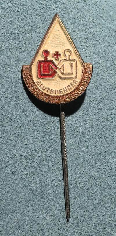 盛世勋华——号角文化勋章邮票专场拍卖第304期 - 东德献血者荣誉证章别针