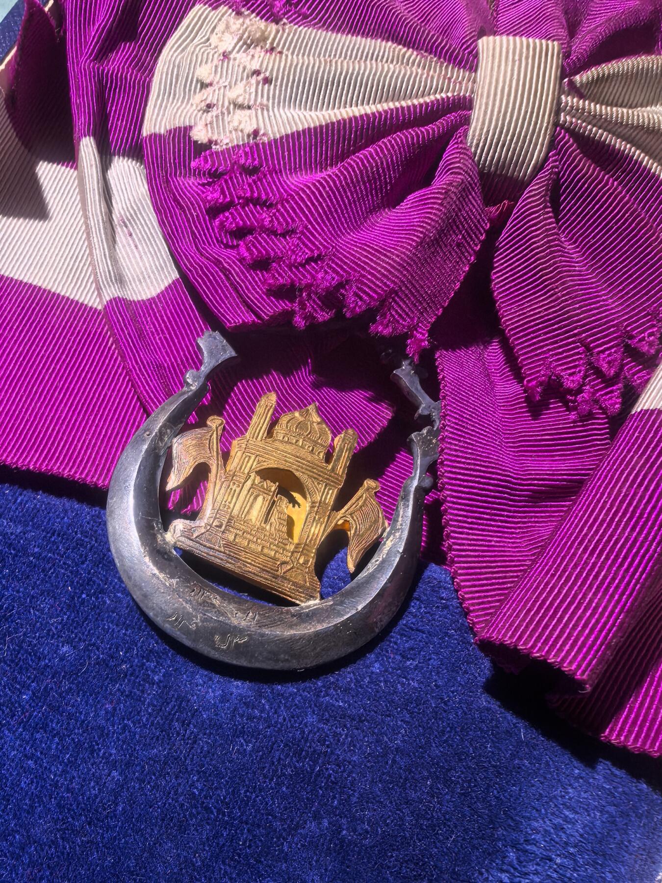 盛世勋华——号角文化勋章邮票专场拍卖第304期 阿富汗王国大十字级领袖勋章 银质带银标 带原盒 极为少见 不带盒市场价3900+美元参见图九