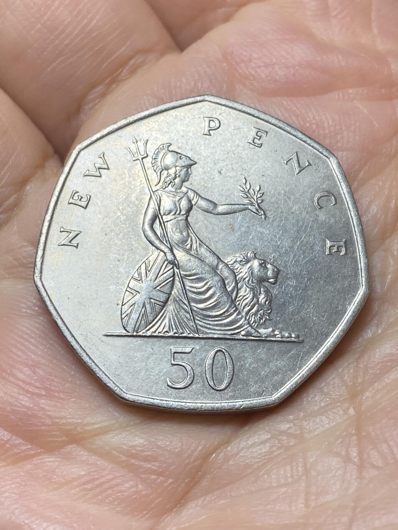 2026年第二十场(总第一百八十九场）外国好品散币场(免佣金) 英国🇬🇧1969年50新便士(伊丽莎白二世中年花冠，十进制第一版首发年)