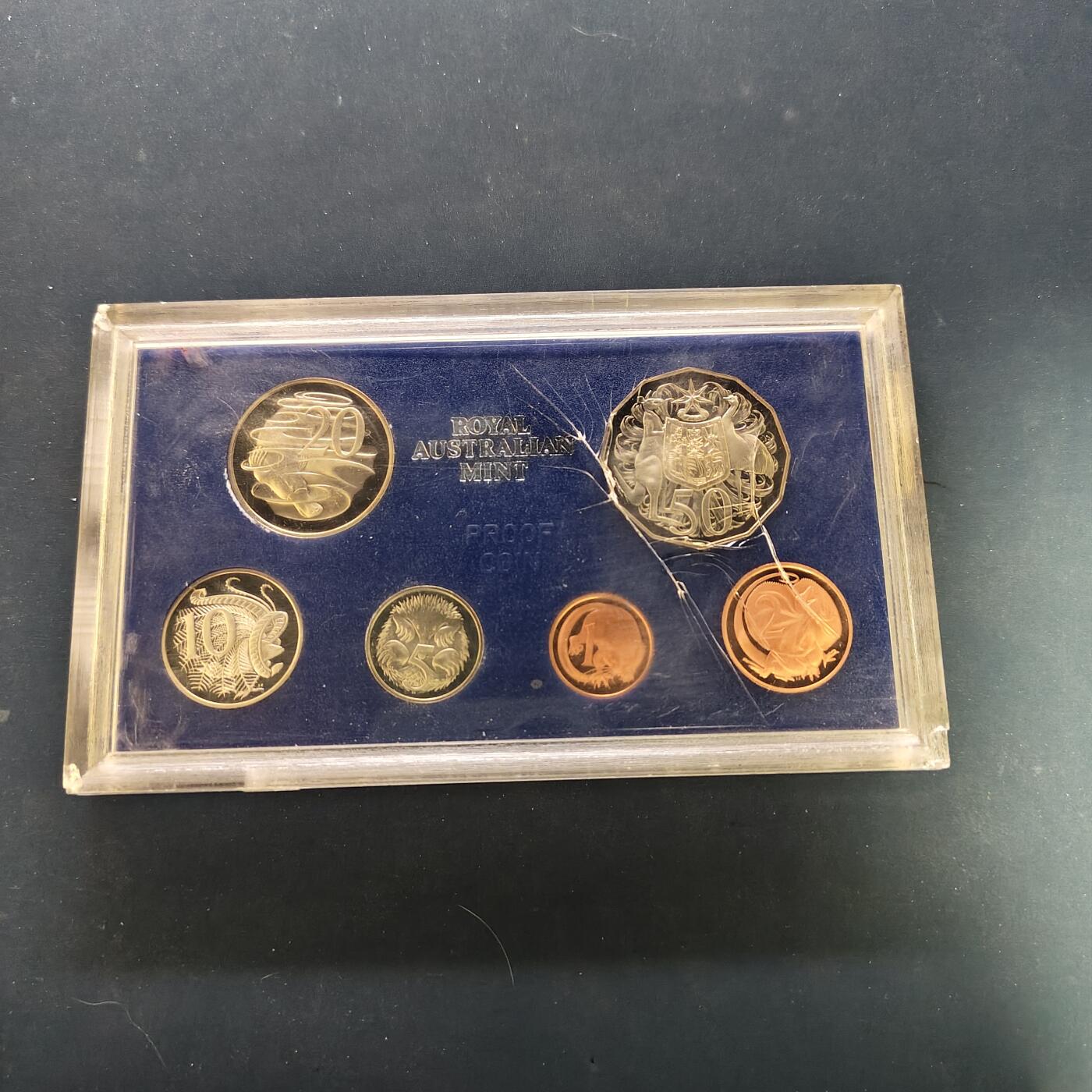 【全场包邮】纯粹捡漏拍501场-持续更新中 澳大利亚1984年官方盒装精制套币-无封套